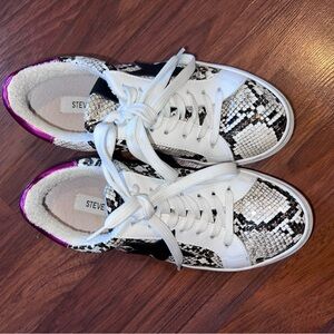 Steve Madden | Snake Print | Star Patch Low Top Sneakers | White/Black/Pink